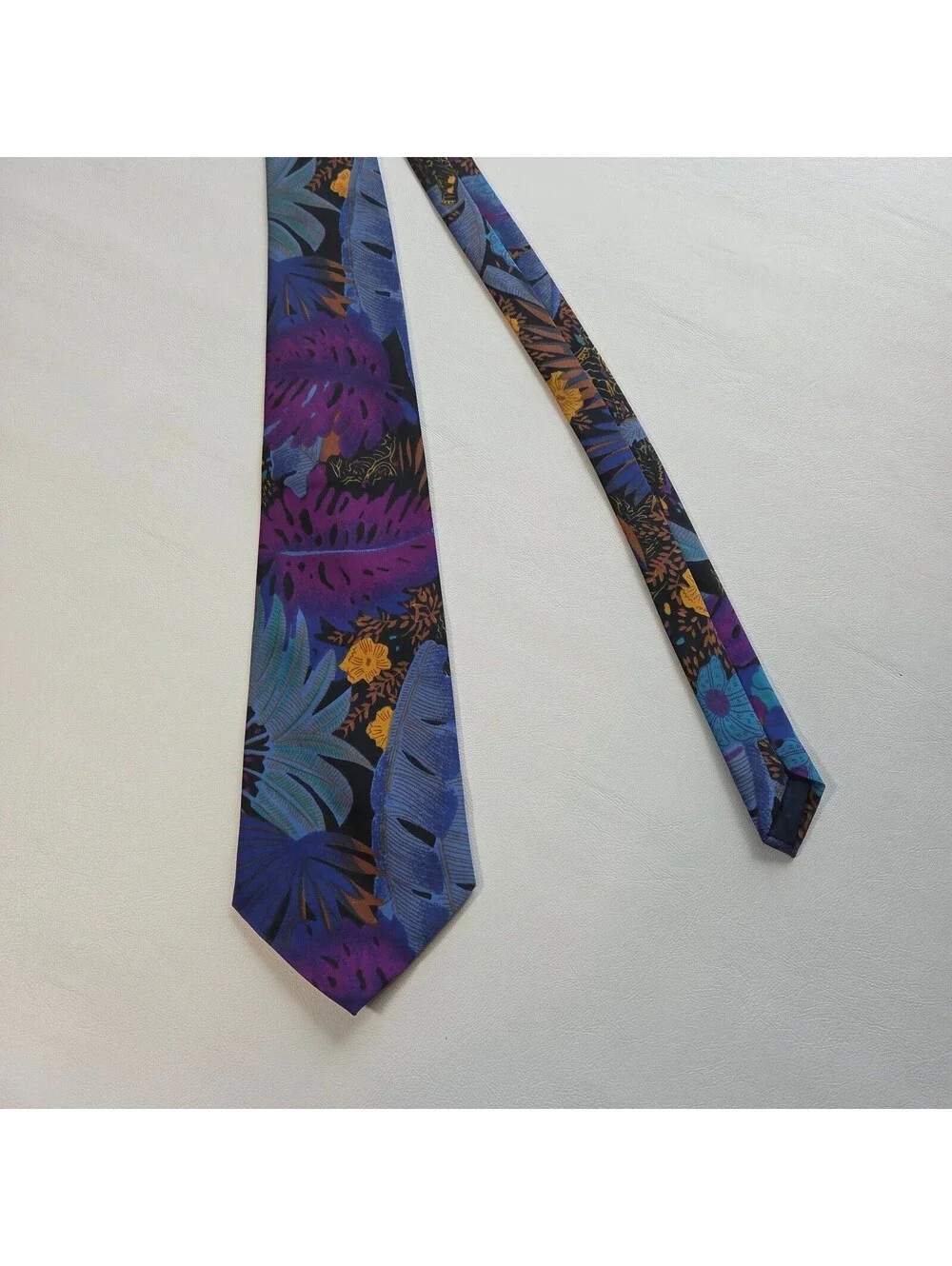 Men's Floral Patterned Silk Tie in Blue and Purple